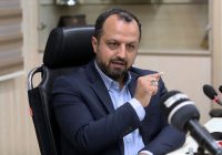 ارز ۴۲۰۰ تومانی هزینه زیادی را بر فعالان اقتصاد تحمیل میکند ارز ۴۲۰۰ تومانی هزینه زیادی را بر فعالان اقتصاد تحمیل میکند