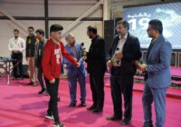 دریافت نشان افتخار انجمن صنعت ورزش استان توسط نام آوران جوان ورزش استان